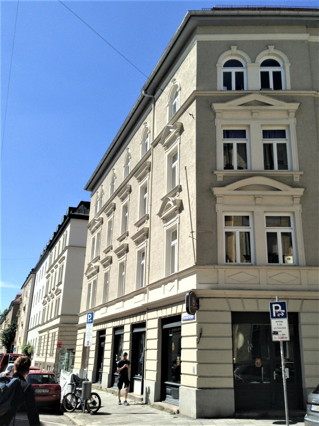 Aussenbild in der Zenettistrasse.